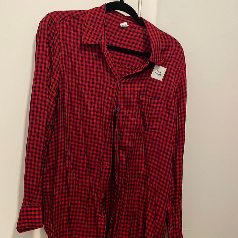 Size Large Old Navy Button Down